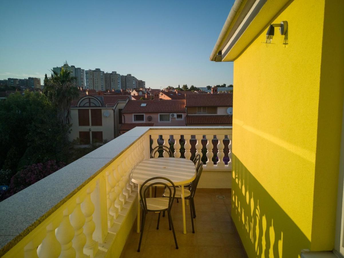 Jela Apartment With A Big Balcony Pula Exteriér fotografie