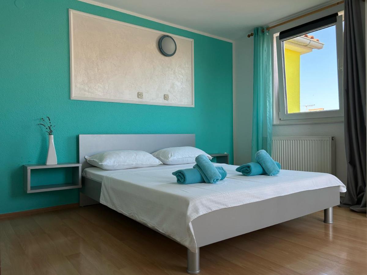 Jela Apartment With A Big Balcony Pula Exteriér fotografie